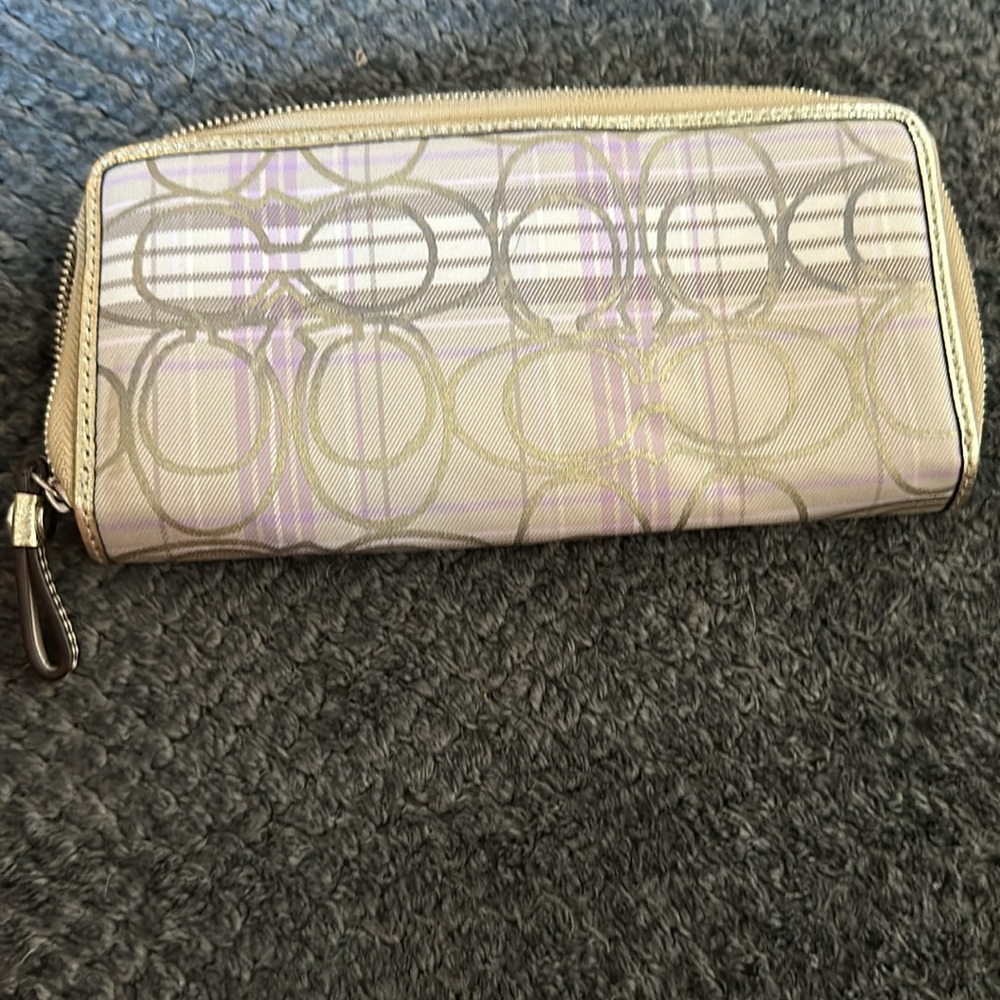 Coach lilac and gold bag with wallet and mini purse. - Picture 11 of 15